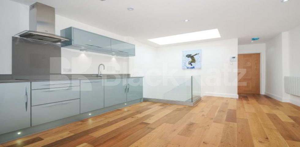 			1 Bedroom, 1 bath, 1 reception Apartment			 Kings Cross Road, KINGS CROSS WC1X 